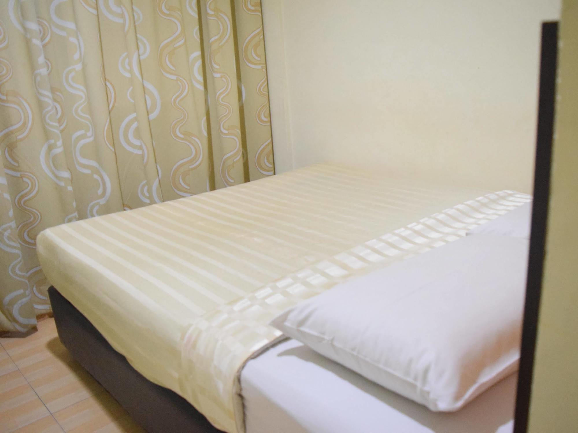 Dj Citi Inn Hotel Kuala Terengganu Bagian luar foto